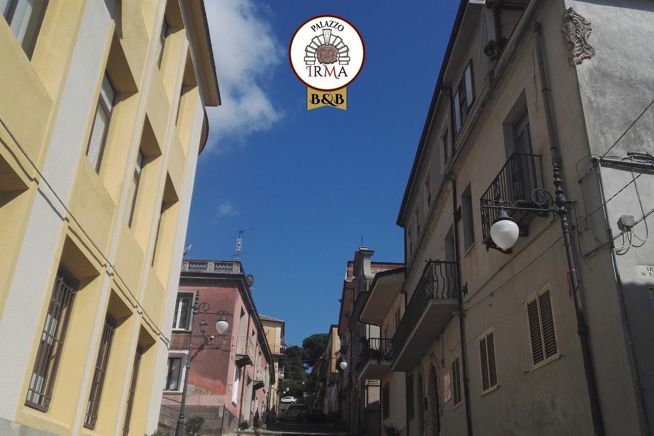 Palazzo Irma - Hotel - B&B Luxury Vibo Valentia Bagian luar foto