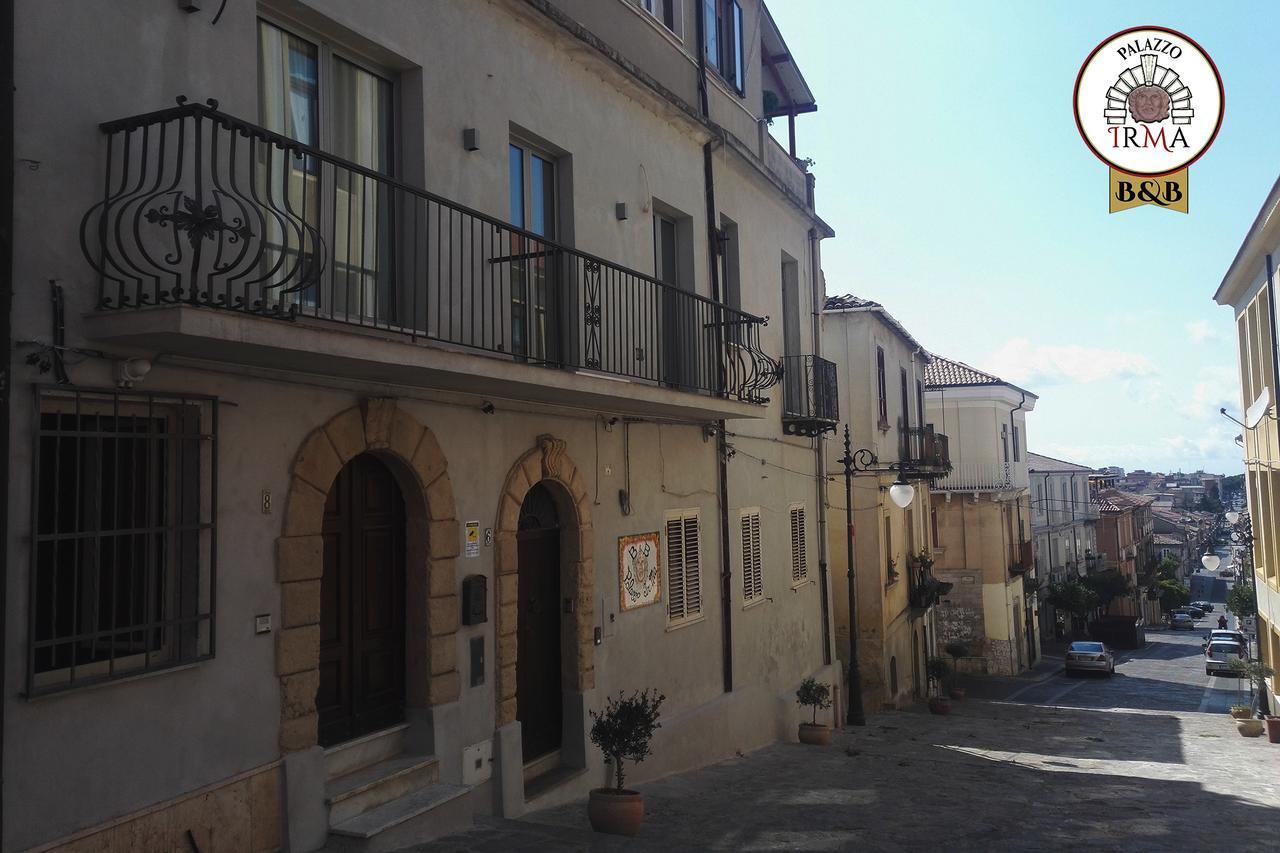 Palazzo Irma - Hotel - B&B Luxury Vibo Valentia Bagian luar foto