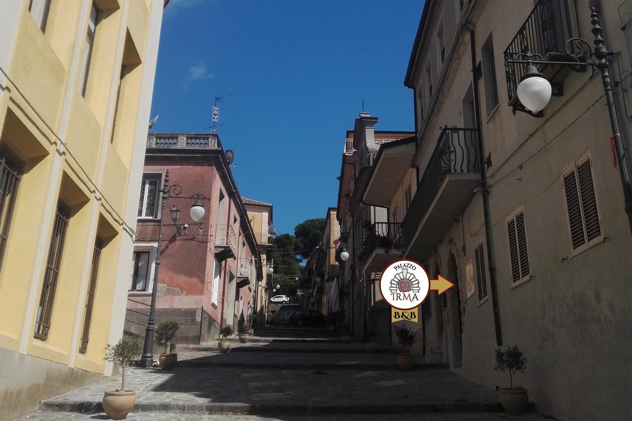 Palazzo Irma - Hotel - B&B Luxury Vibo Valentia Bagian luar foto